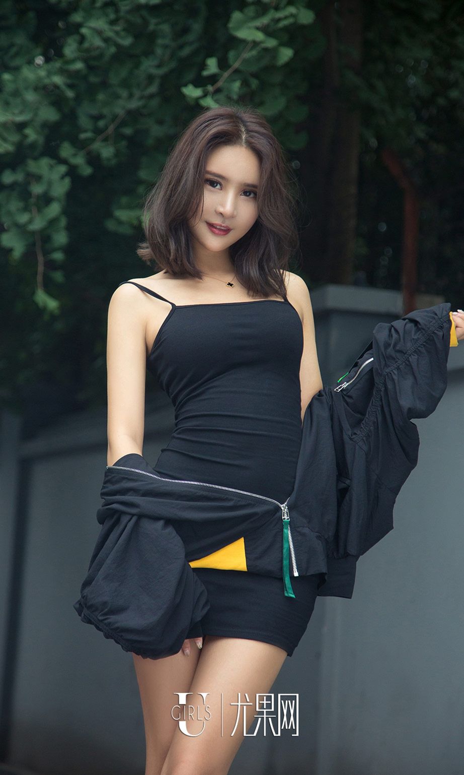 尹菲的热力比基尼 绳子布料完美穿插