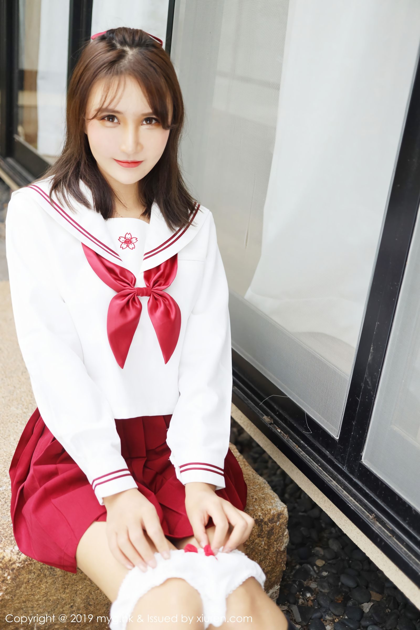 性感女神SOLO-尹菲 户外拍摄学生制服