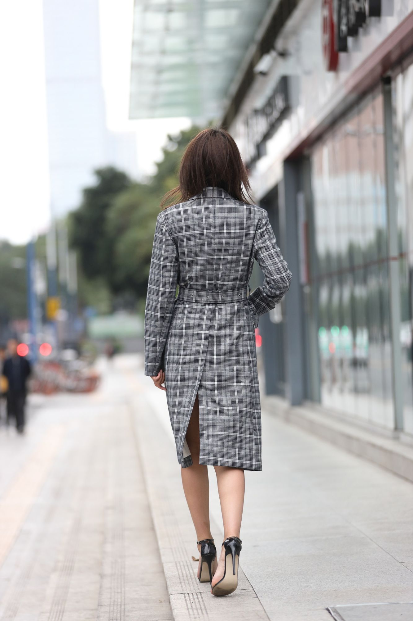 SOLO尹菲- 热裤高跟美女街拍原图