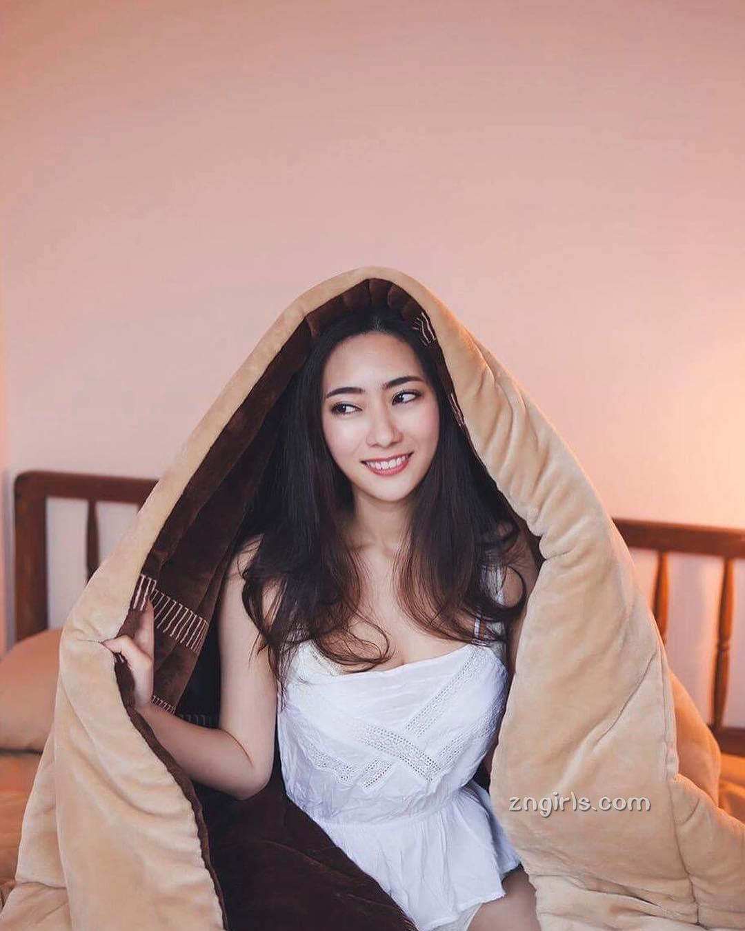 好凶!健身房惊见运动妹!浑圆白皙丰满有型