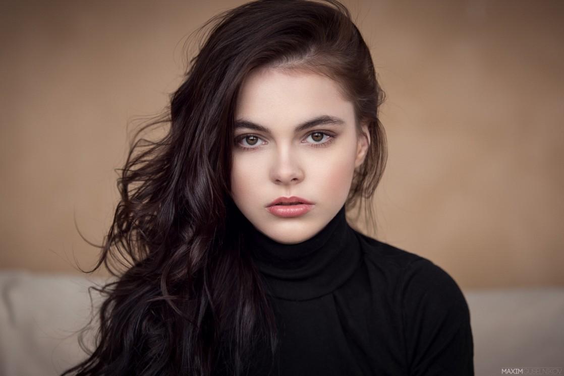 Oktyabrina Maximova- 俄罗斯美人私房写真