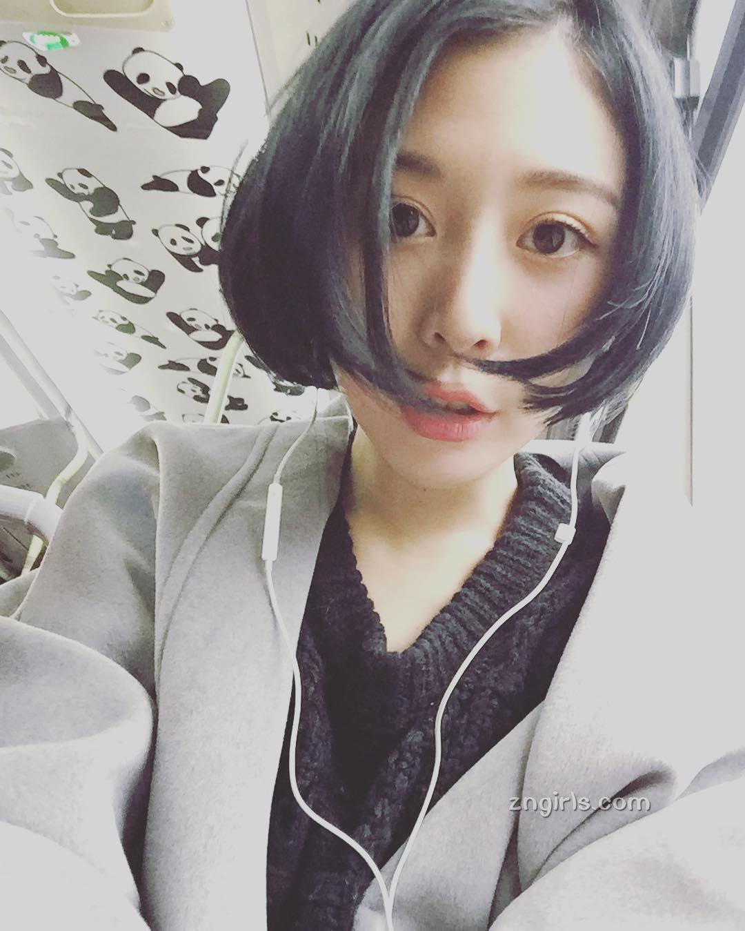 台湾美女刘璟莹 鬼灵精怪私房照