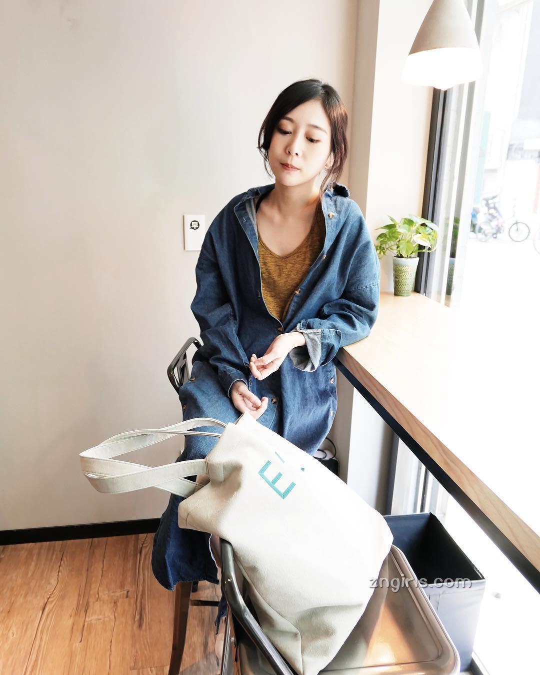 台湾美女刘璟莹 鬼灵精怪私房照