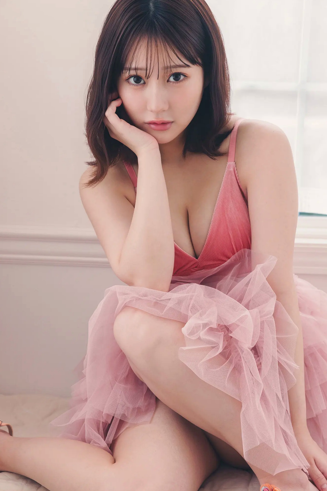 田中美久 - Endless Shine ―終わらない輝き― 浴室泳池比基尼与粉纱清纯性感写真