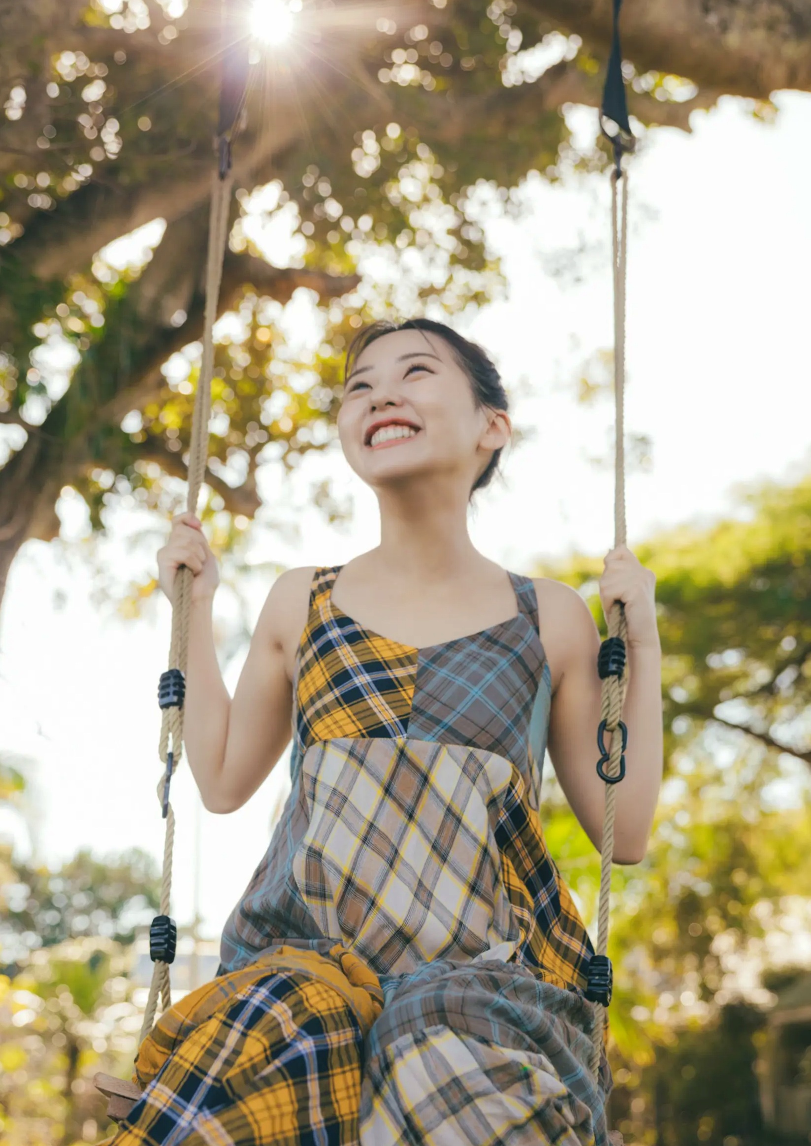 田中美久 - 也想更随性地,日系清纯泳装写真,清新夏日池畔性感风格,捕捉灵动迷人瞬间