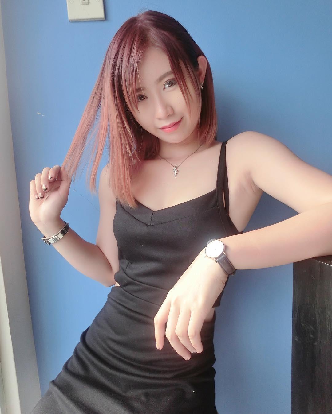 李佩怡- 迷人「魅惑电眼」收服粉丝的心!