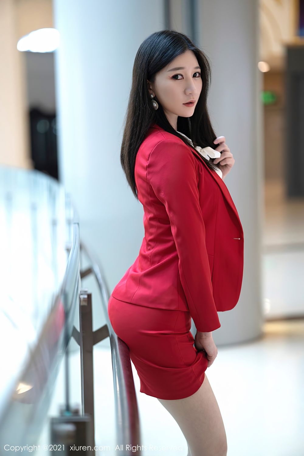 秘书小姐姐顾乔楠 红色内衣魔鬼身材