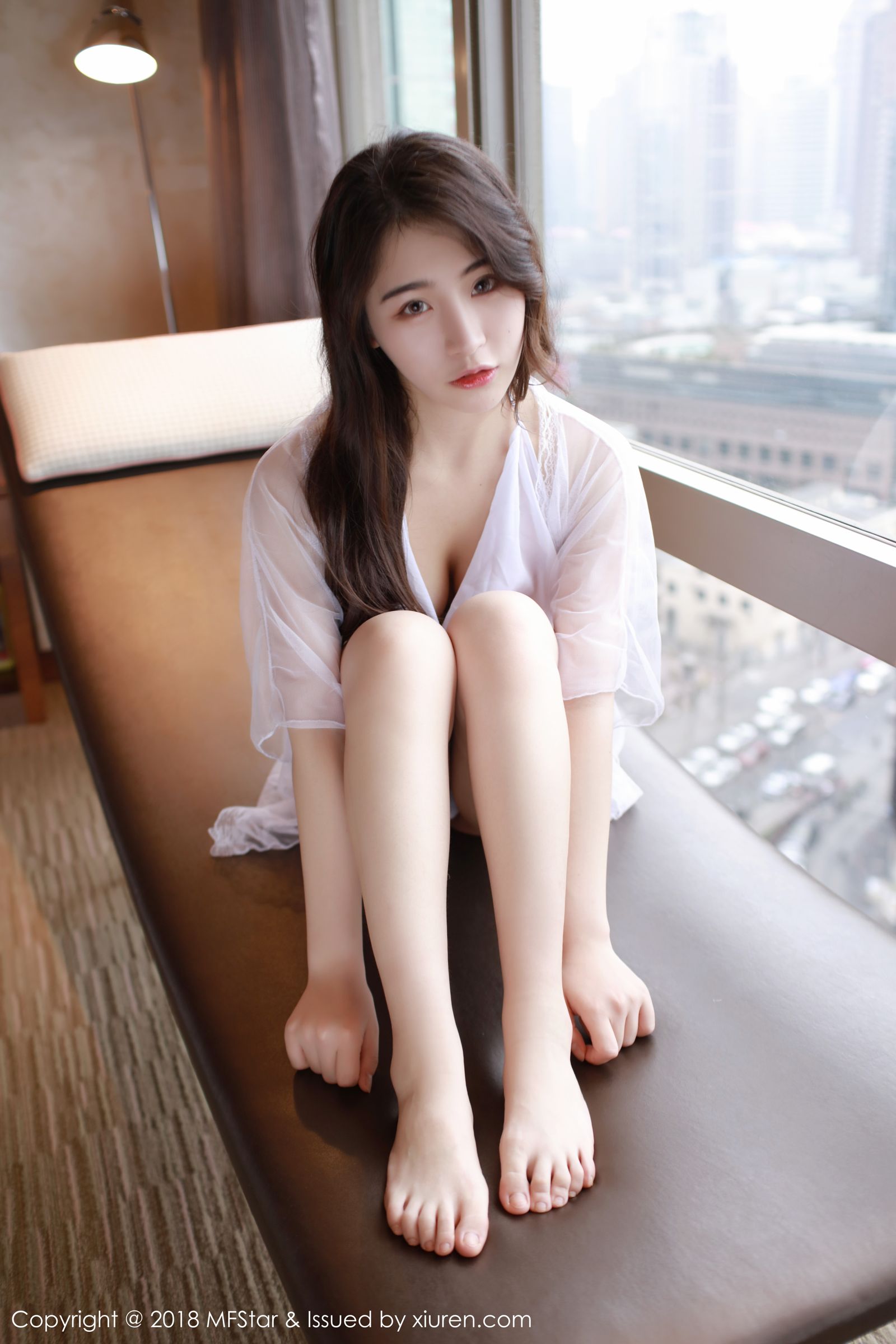 新人模特宅兔兔 女儿羞态娇艳无伦