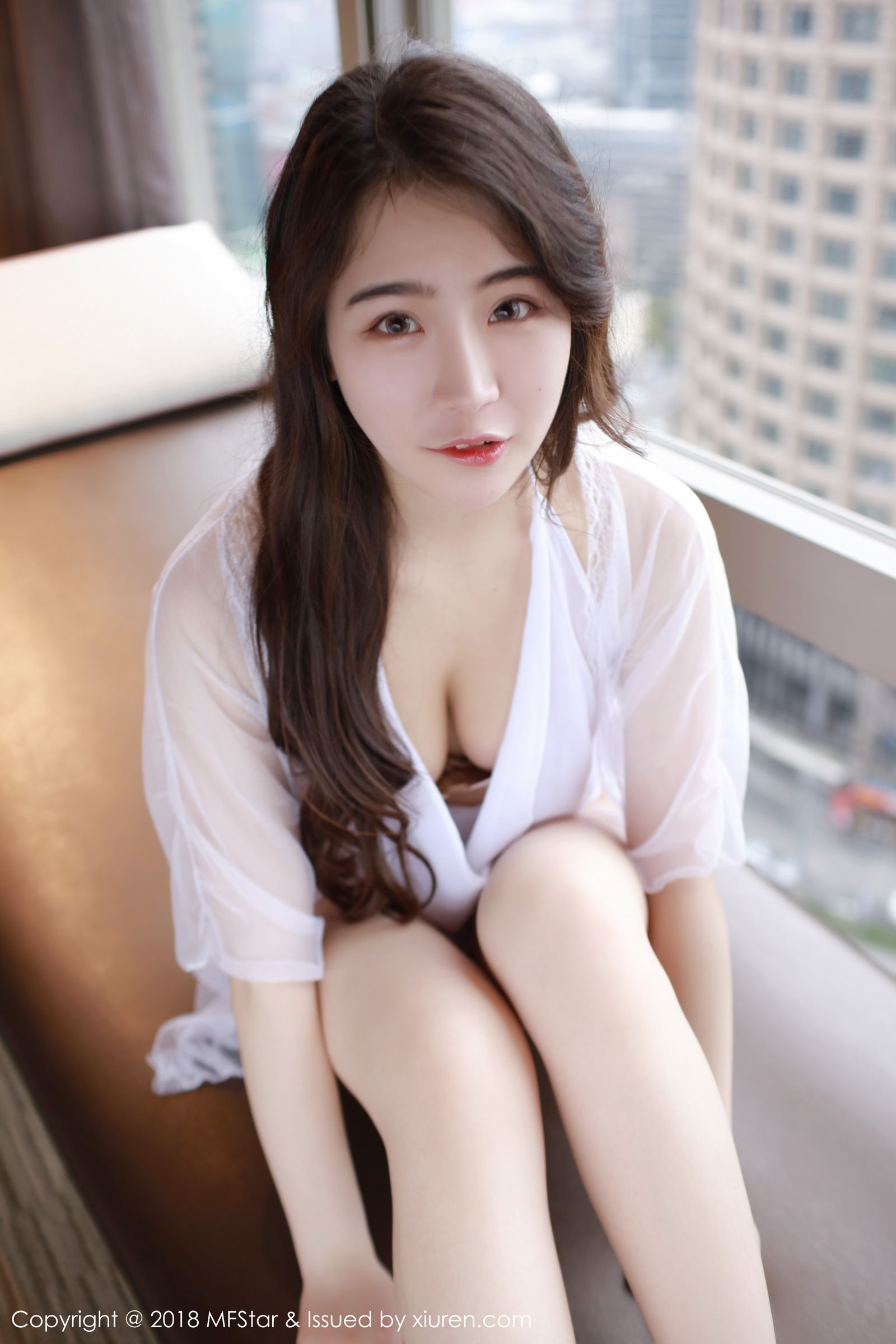 新人模特宅兔兔 女儿羞态娇艳无伦