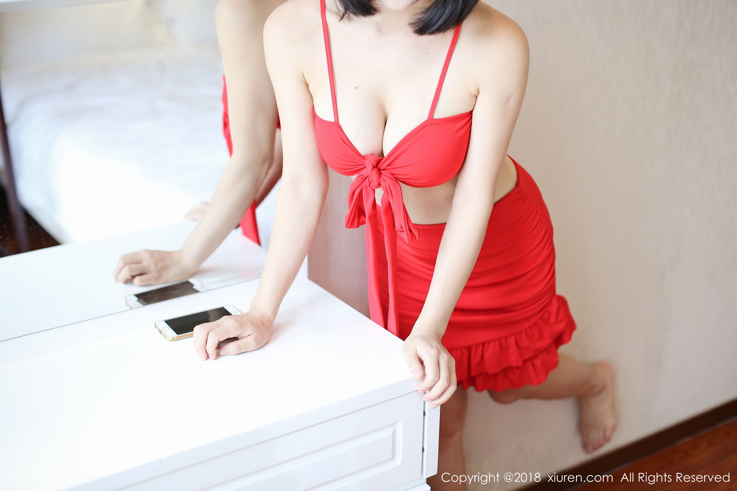 新人模特小探戈 眉眼含春皮肤细润