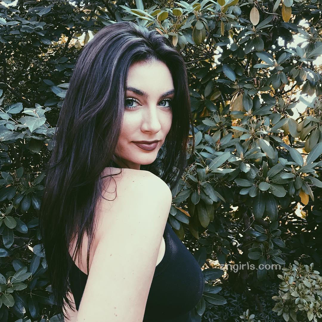 Meaghan McCarthy- 性感的远镜