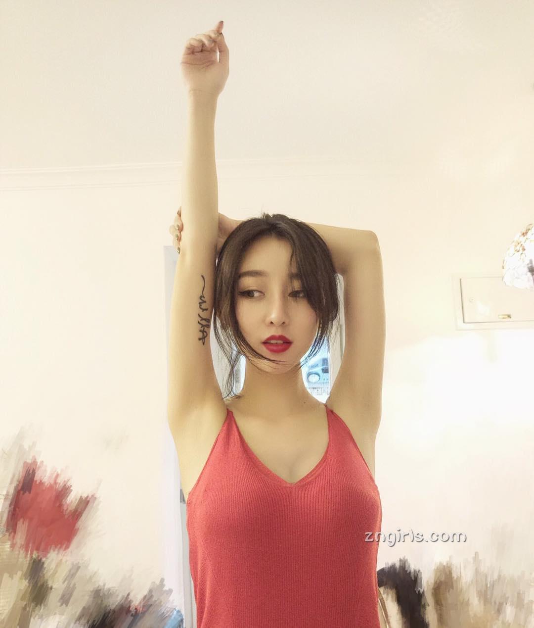 赵沙沙- 比基尼辣照美到想让人求婚
