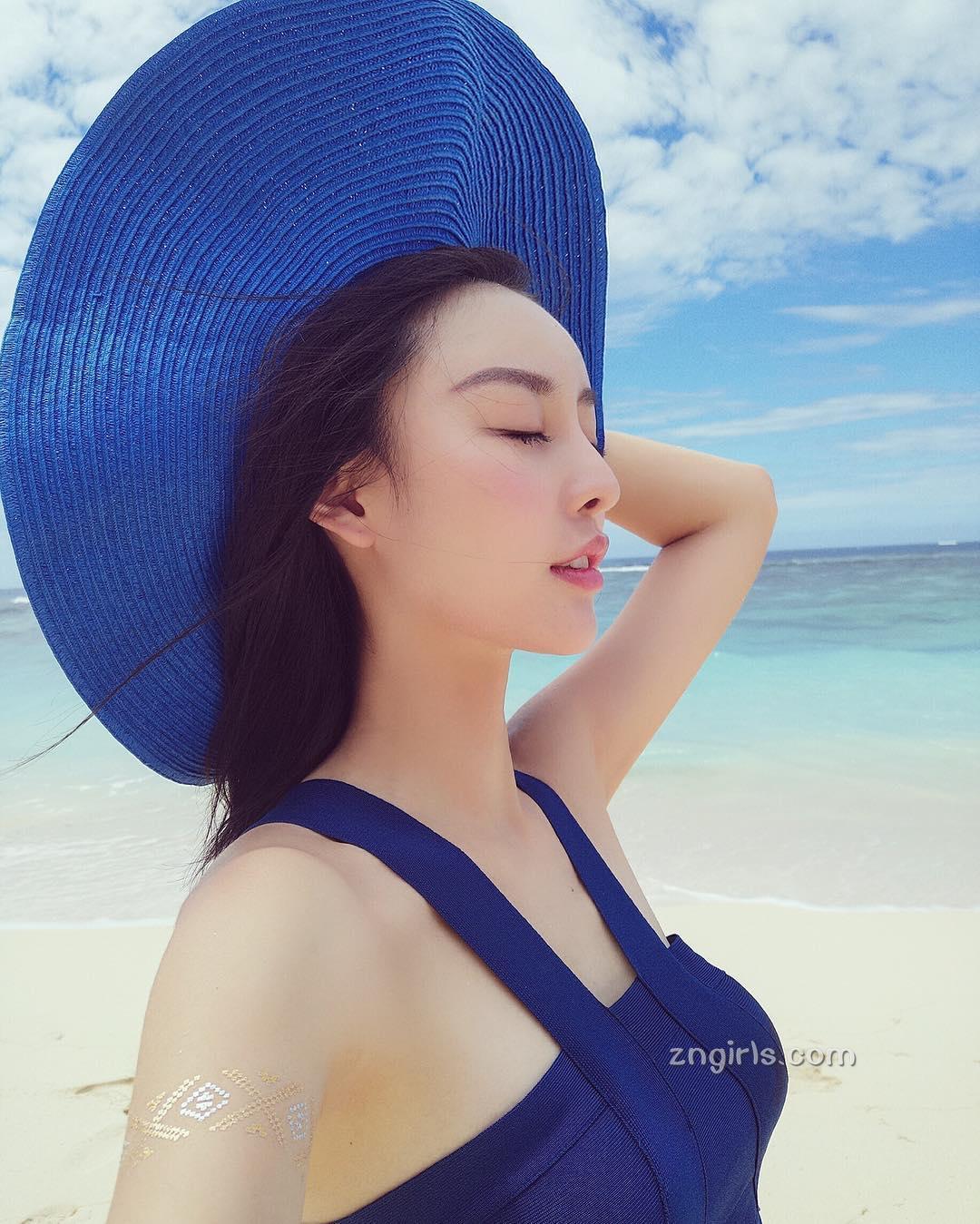 赵沙沙- 比基尼辣照美到想让人求婚