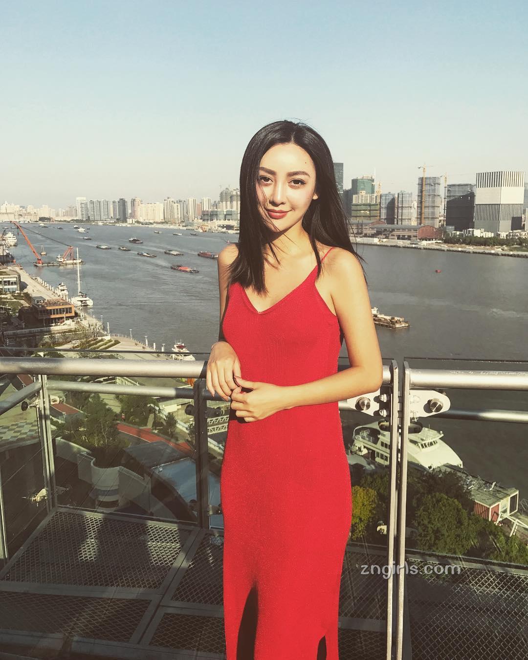 赵沙沙- 比基尼辣照美到想让人求婚