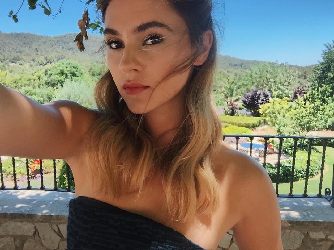 气质甜心「Stefanie Giesinger」下身失踪逆天长腿现形