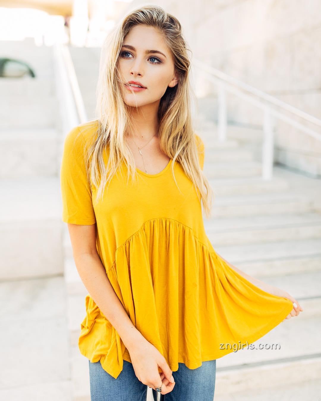 Liberty Netuschil- 极品部落客美女