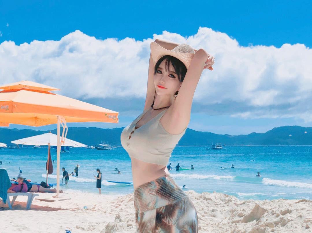 韩国短发美人崔疎曳私房照