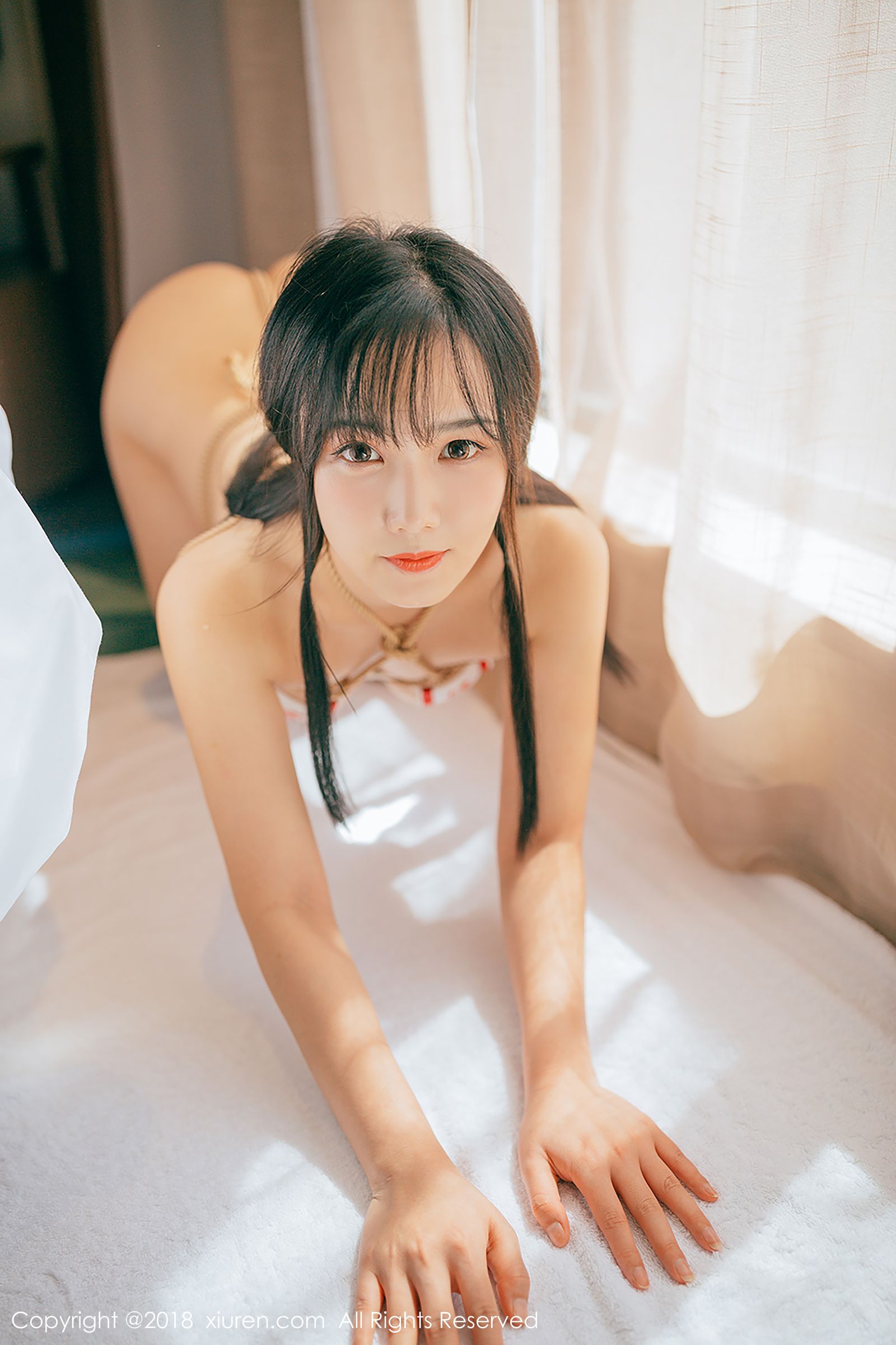 新晋女神徐微微 麻绳紧缚真空出镜