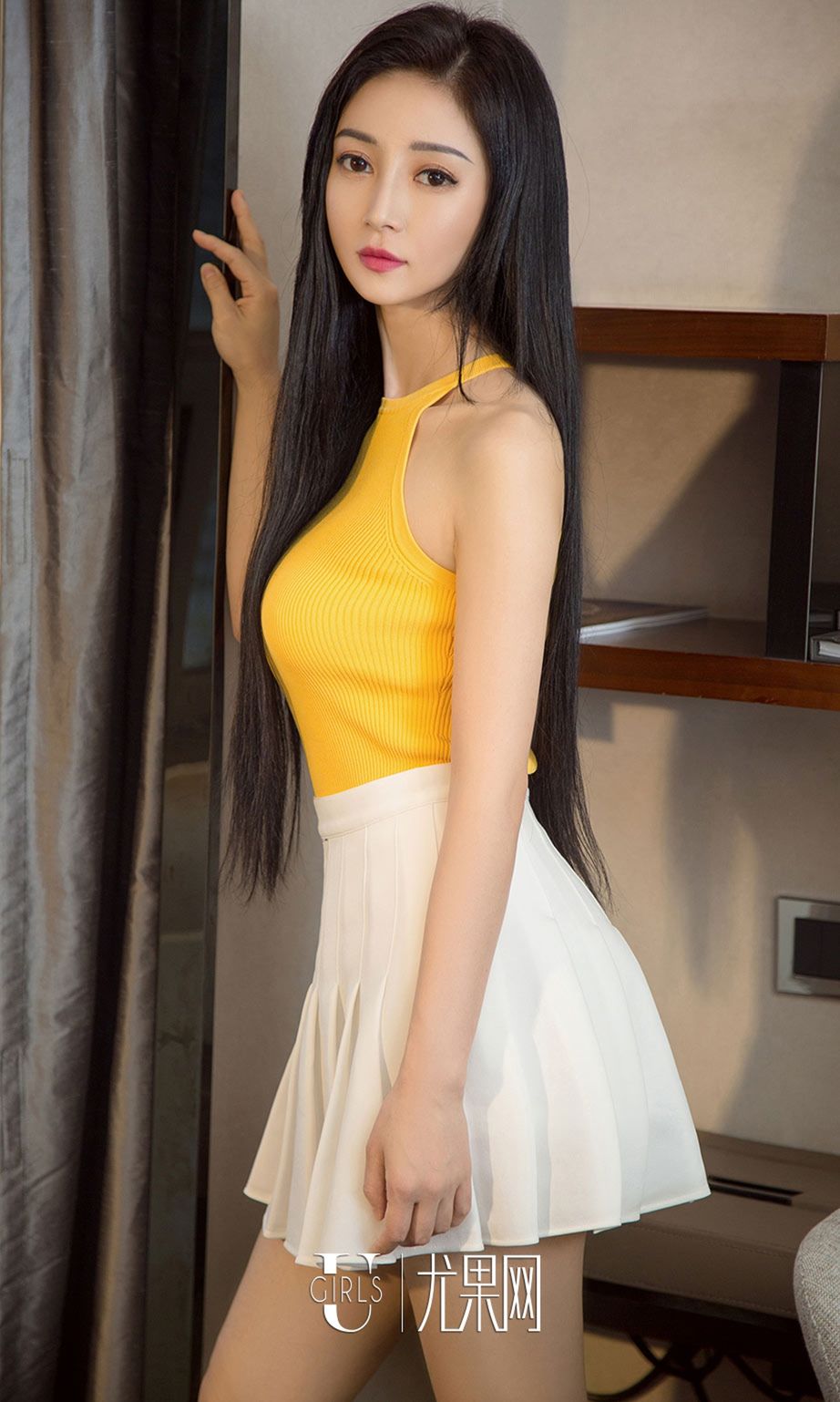 长颈冰美人Lilian 嘴角上扬亦冷亦暖
