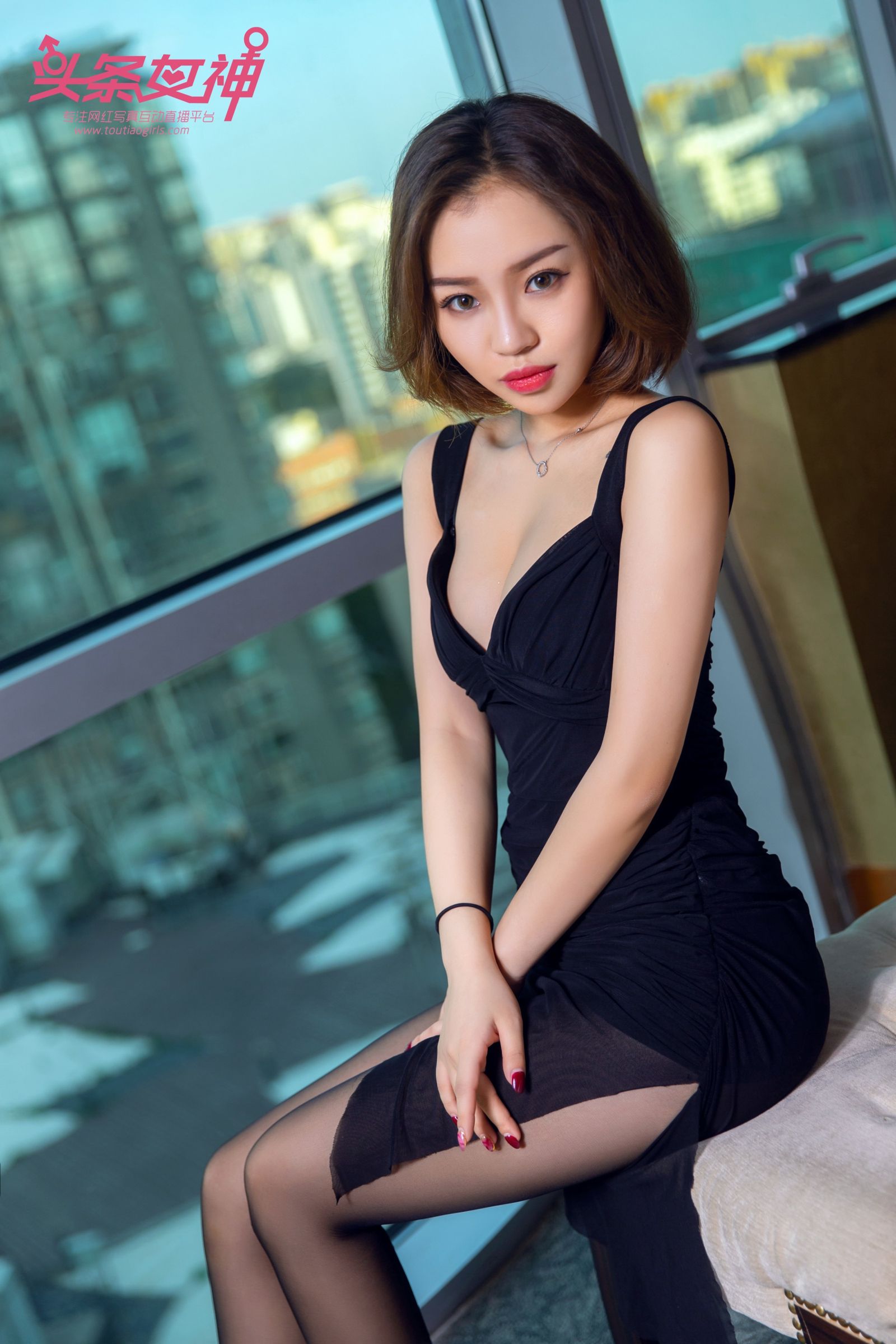 头条女神杜菲菲 欲望都市黑丝美腿