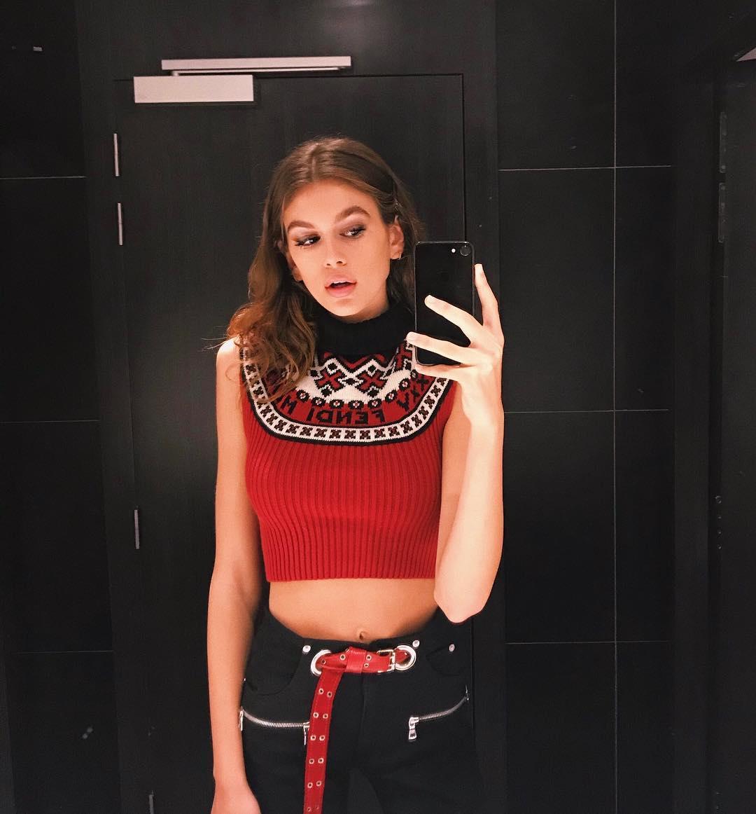 Kaia Gerber- 最美星二代配备不科学逆天长腿