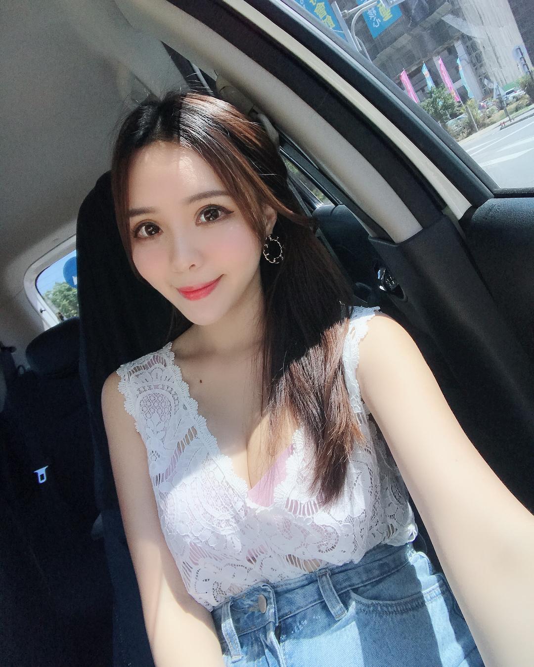 赖培培- 爱穿比基尼的核弹级正妹
