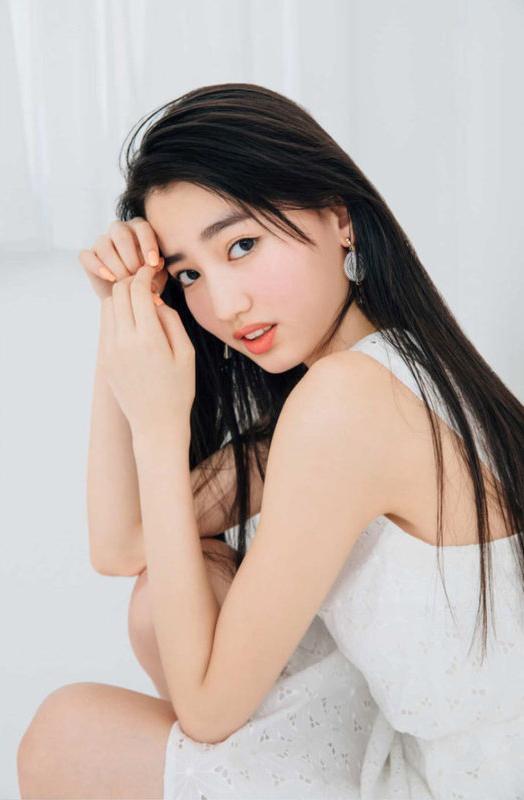 黒木麗奈- 2018年日本周刊杂志写真