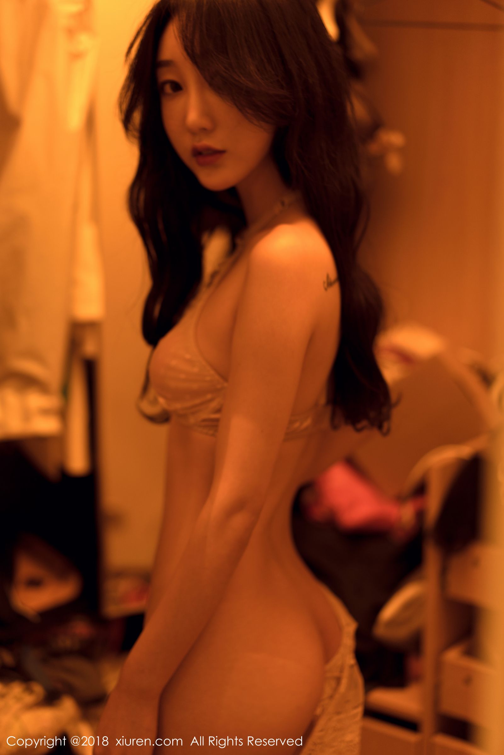 新人模特小九月 白色蕾丝兔女郎