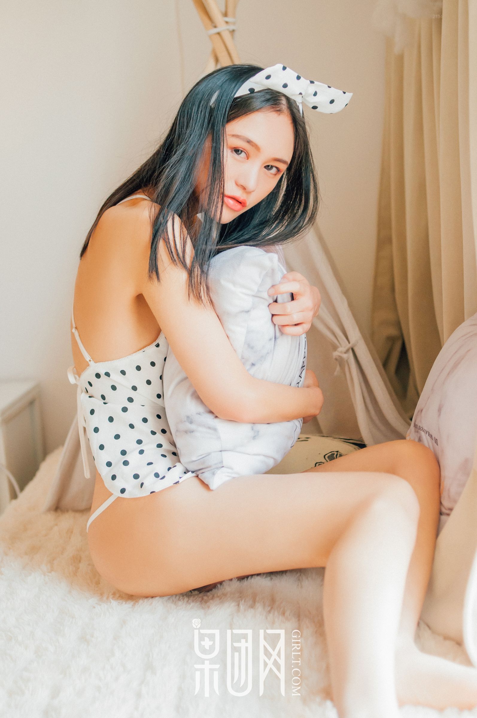 美人起床 不可方物