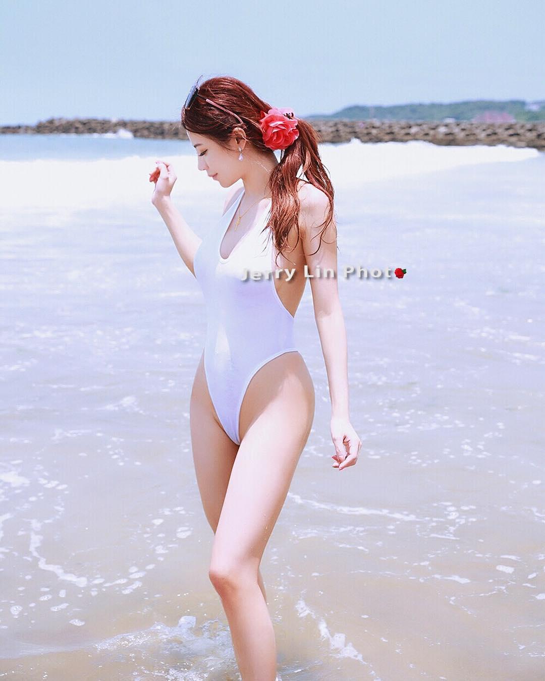 莉亚(Angel Liya)- 性感跑趴Hold全场魅力横扫福利满档