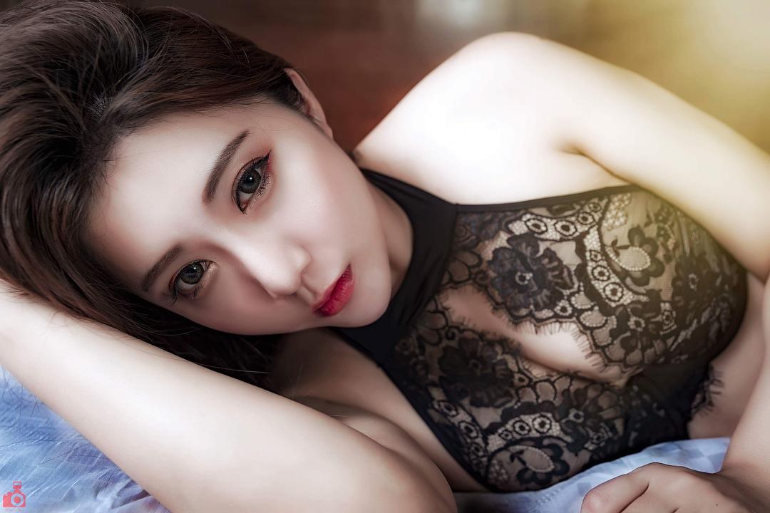 简优优- 胸前饱满乳香四溢