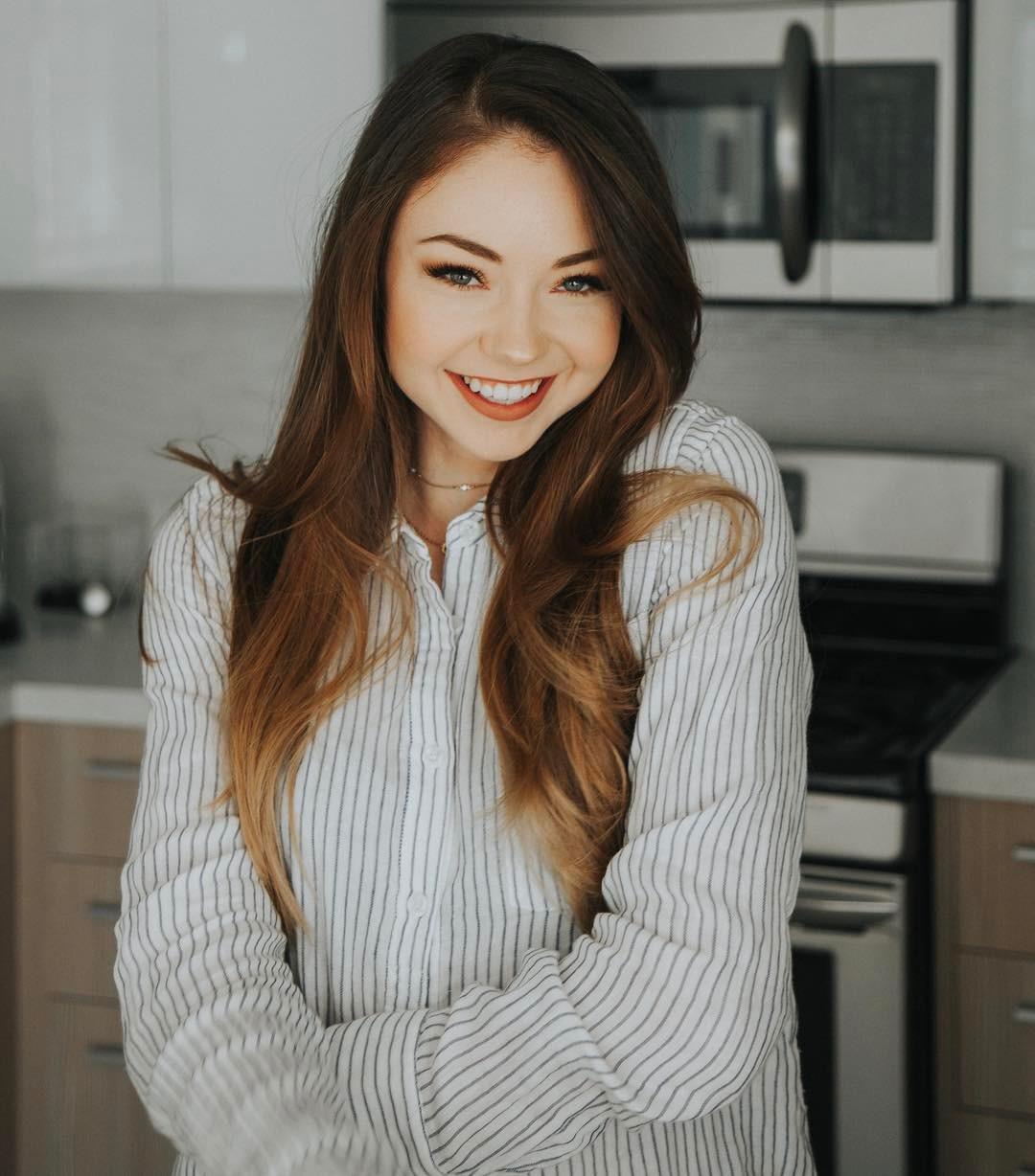 Meredith Foster- 美妆达人私房照