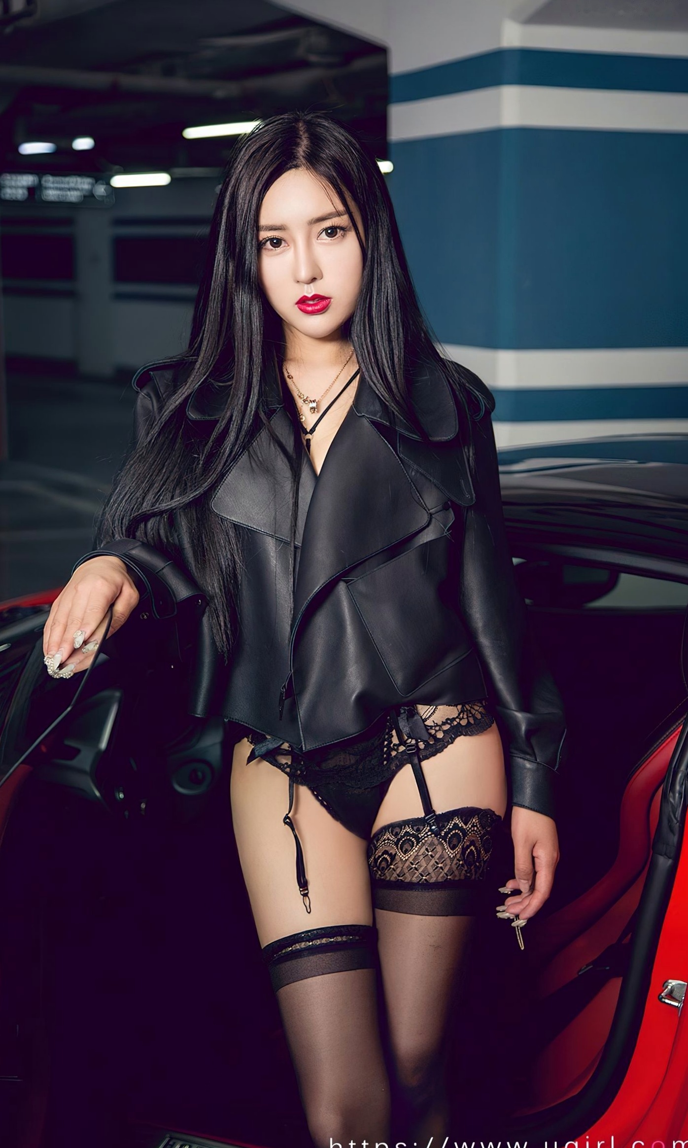 UGirlsApp尤果圈爱尤物-2620-吴美溪《导火索》:精致黑色内衣与丝袜穿搭,展现极致冷艳御姐诱惑