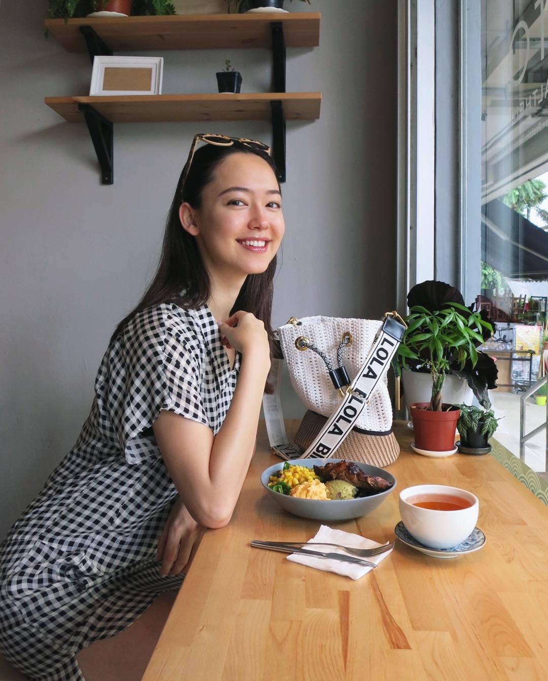 智欣(Fiona Fussi)- Chanel的御用红人素颜美照