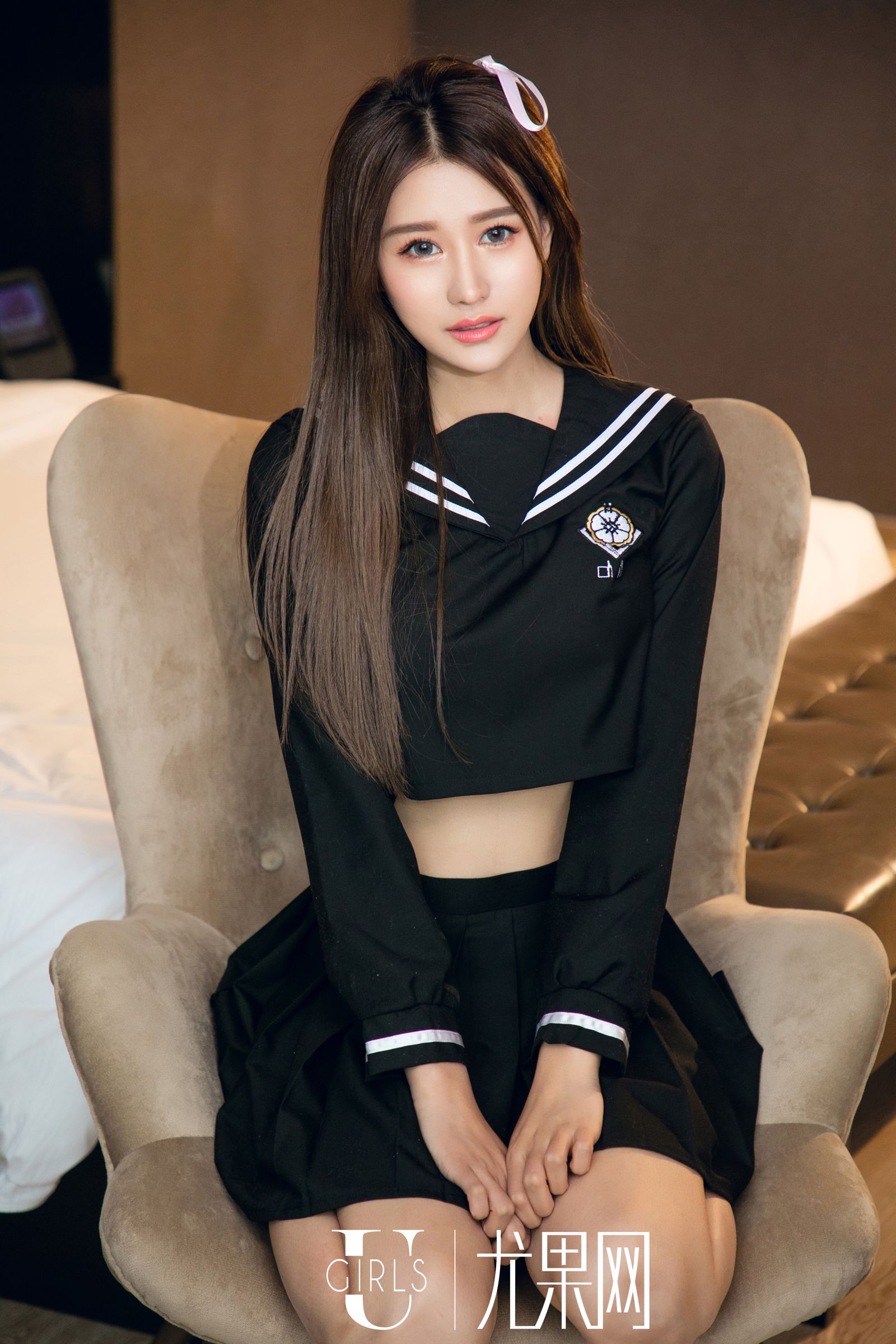 日系美女欣怡 黑色制服蝴蝶丝
