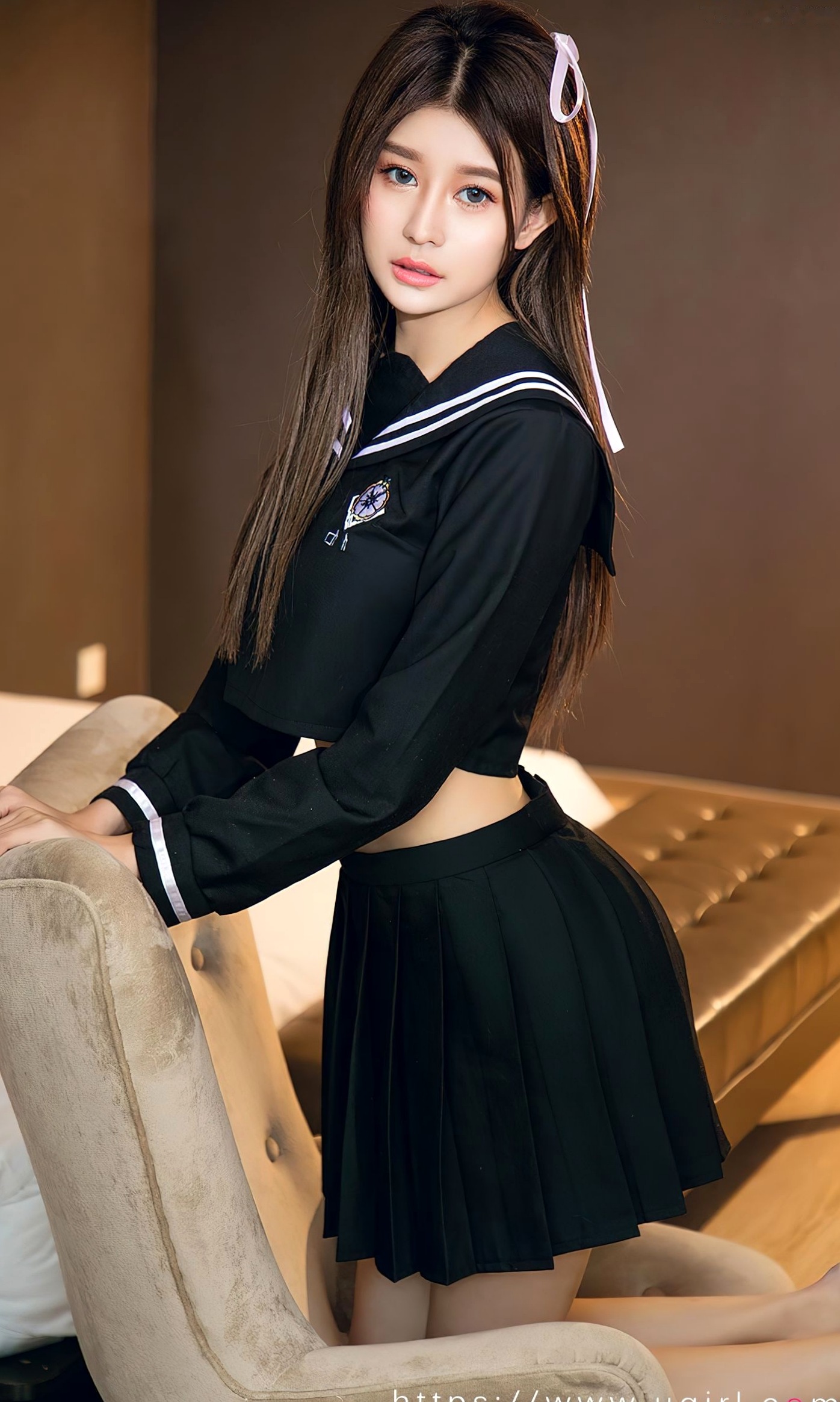 UGirlsApp尤果圈爱尤物-2627-欣怡-《乐声与野火》性感黑色JK露腰制服私房写真