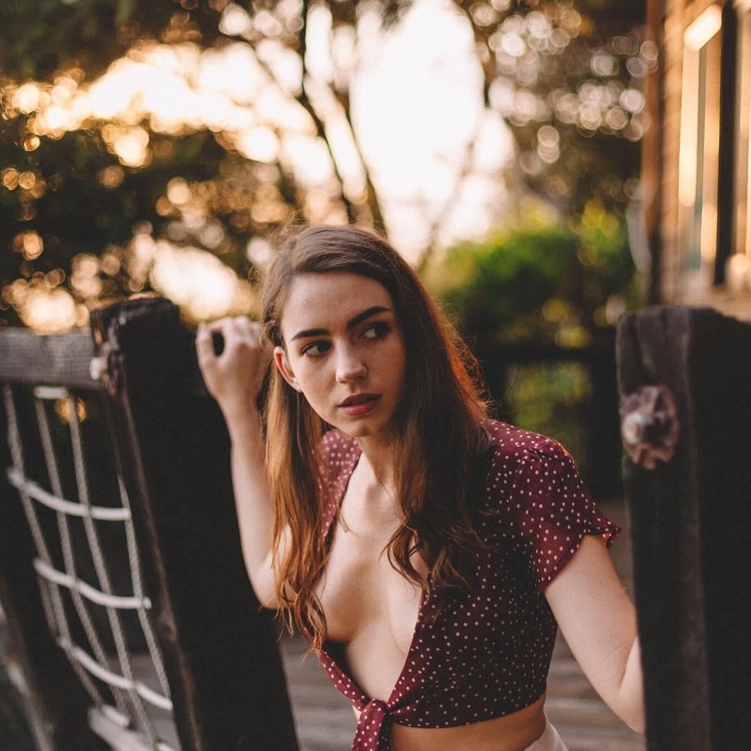Haley Warr-天使正妹「魔性太强」不小心就上瘾了
