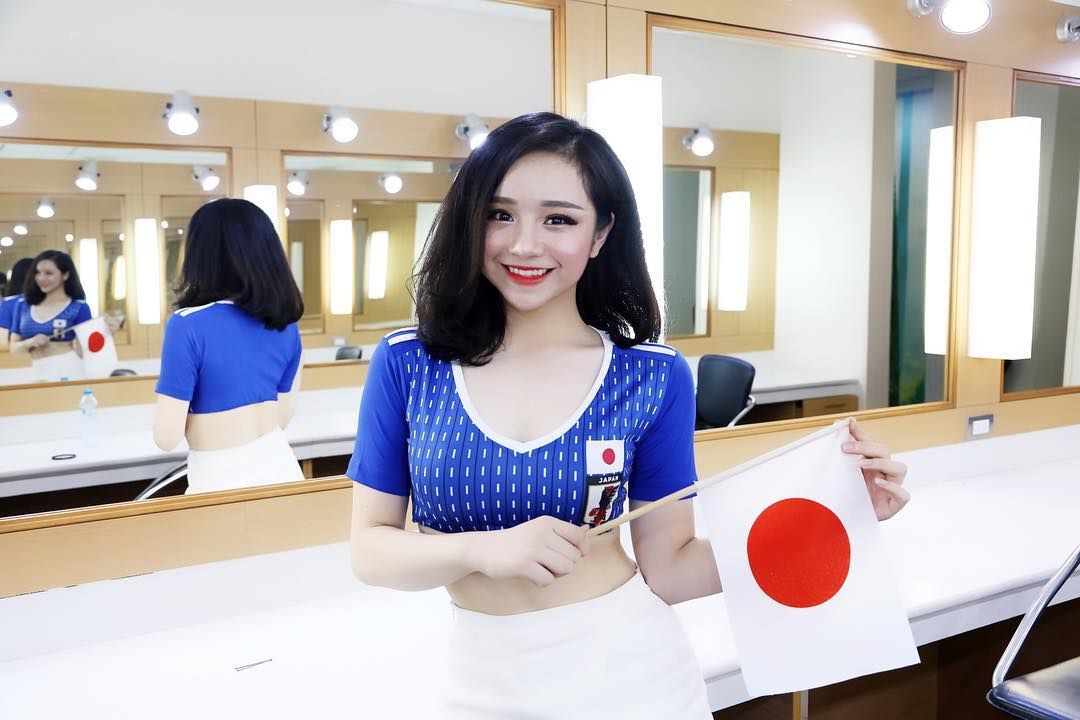 球场成名!越南美臀Thuy Tienn