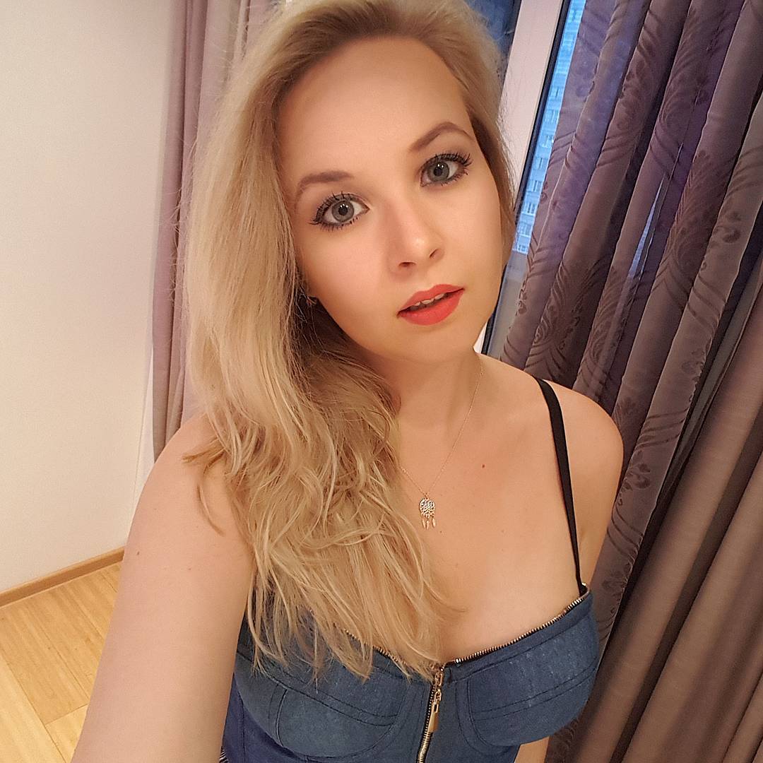 Valeriya Asmr- 喜欢玩牛奶的小姐姐