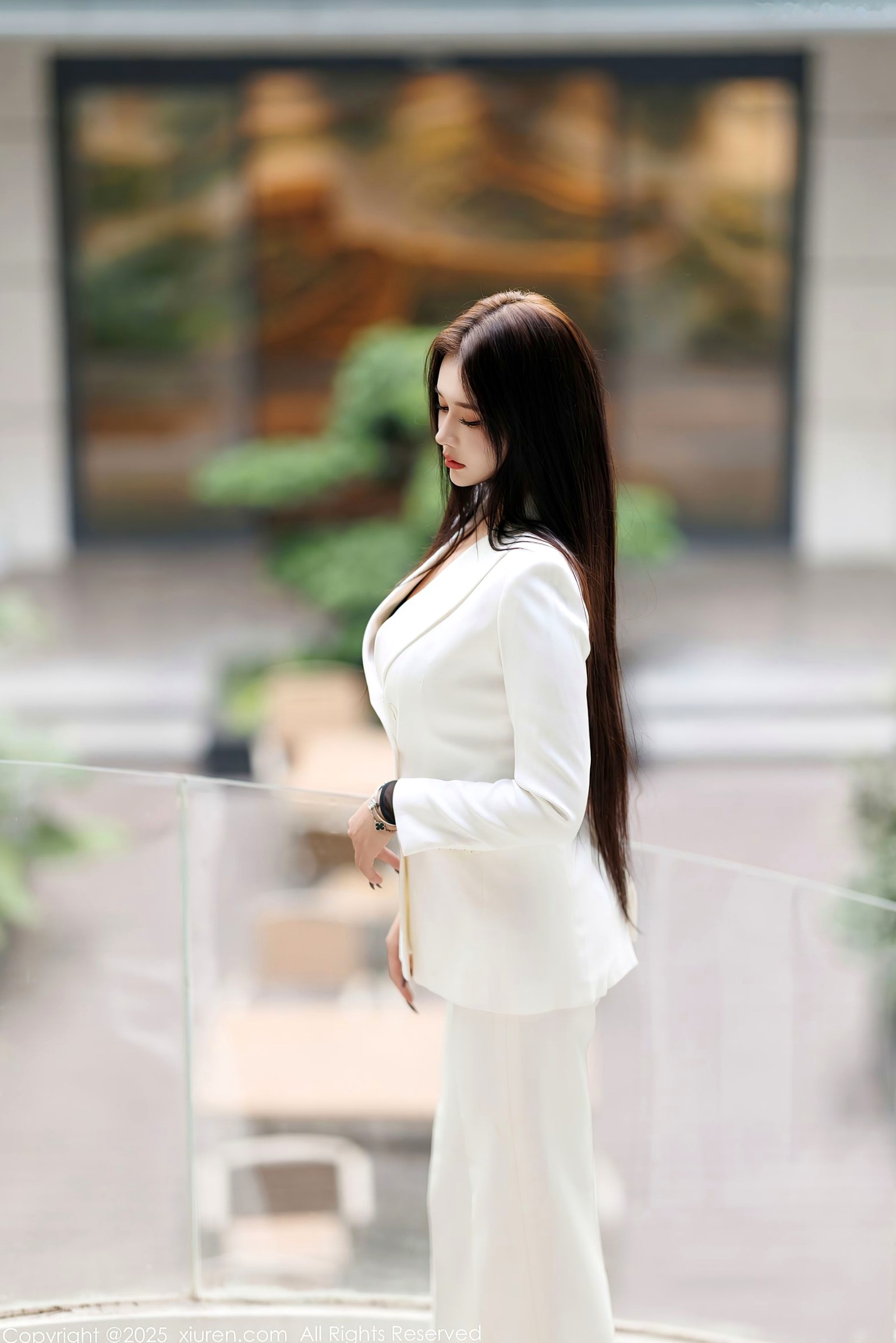 XiuRen秀人网-9755-娜比:纯白西服套装OL职场制服,气质女神干练性感写真
