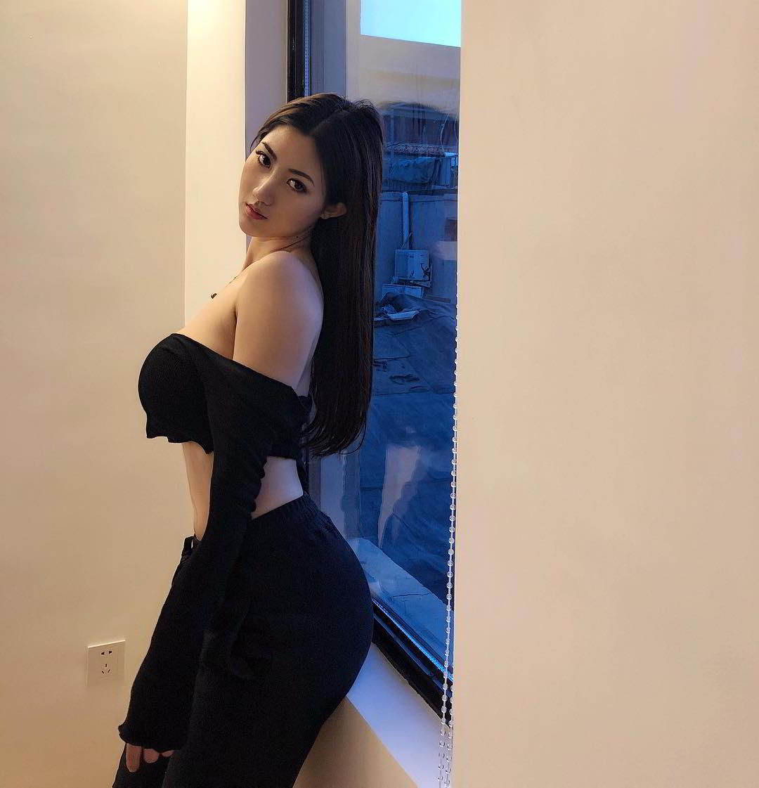 正妹Cassy Luu火辣健身照「胸型超凸出」