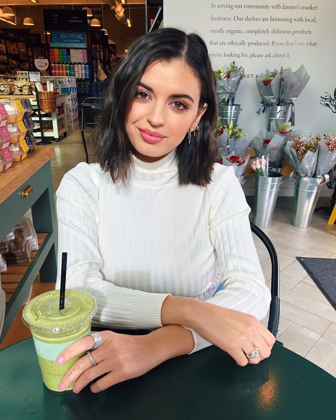 Rebecca Black- 混血女歌手负评百变美女