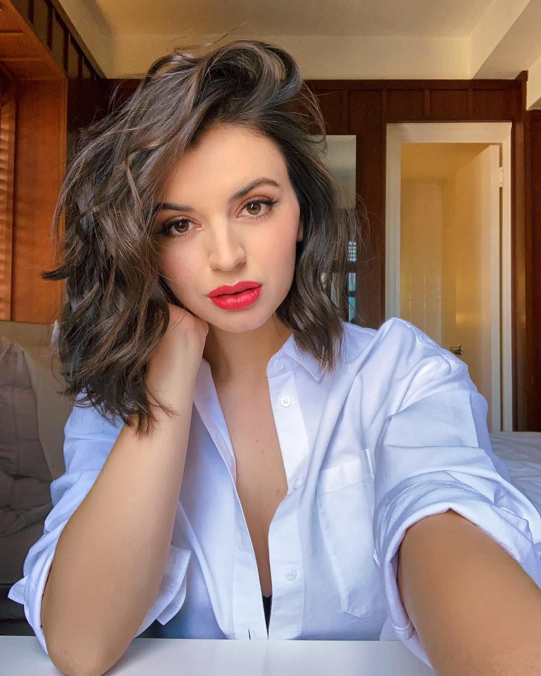 Rebecca Black- 混血女歌手负评百变美女