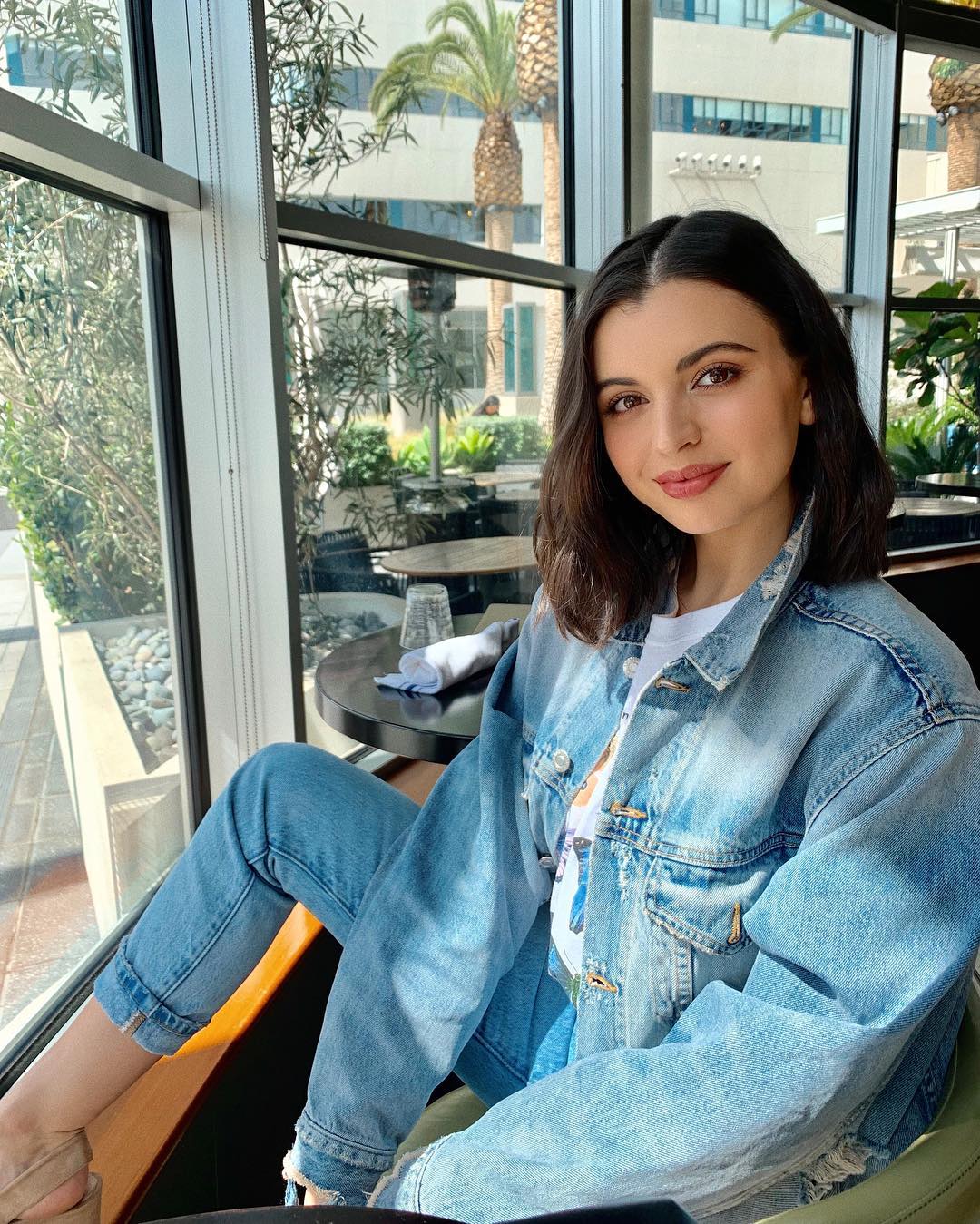 Rebecca Black- 混血女歌手负评百变美女