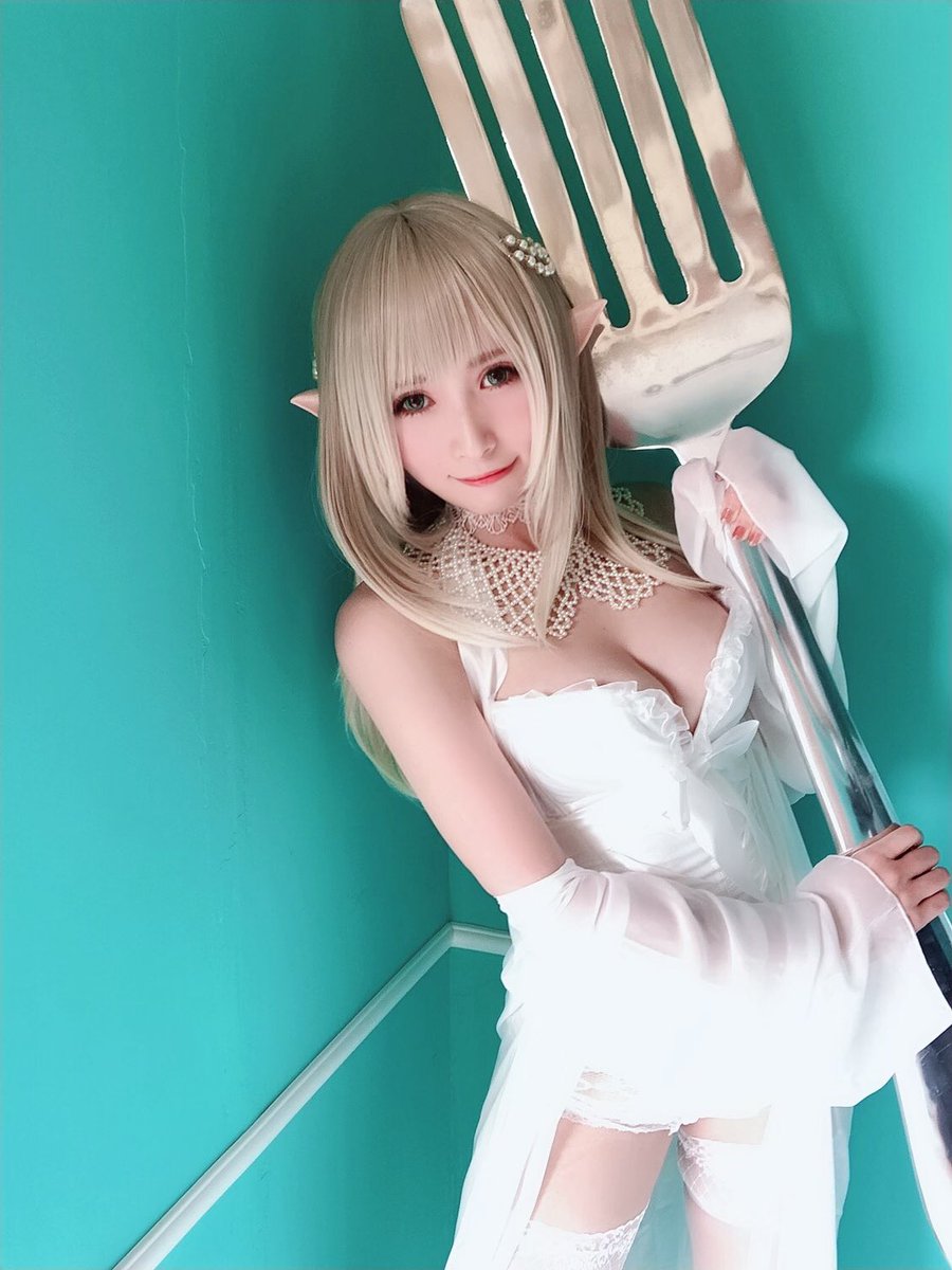 超甜美Coser「JILL」卸下浓妆是个萌妹子