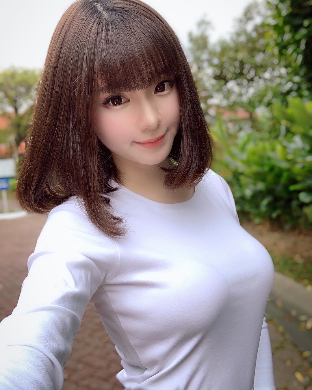 言情小说般梦幻!大马童颜妹「Amy香儿」傲人上围藏不住