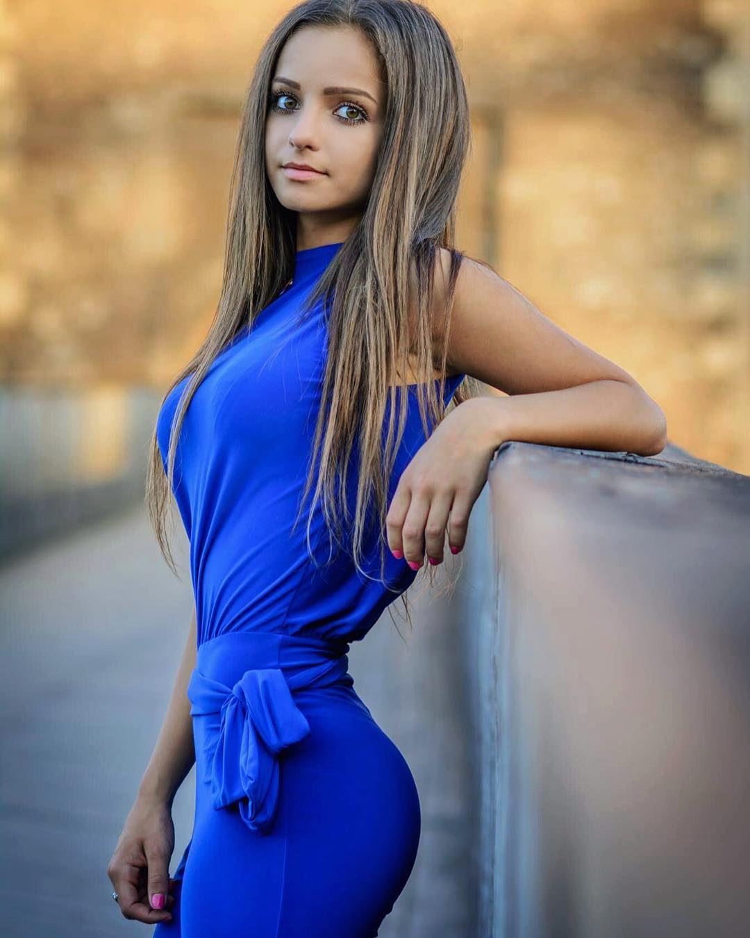 搓衣板美女「Danusia Draghici」