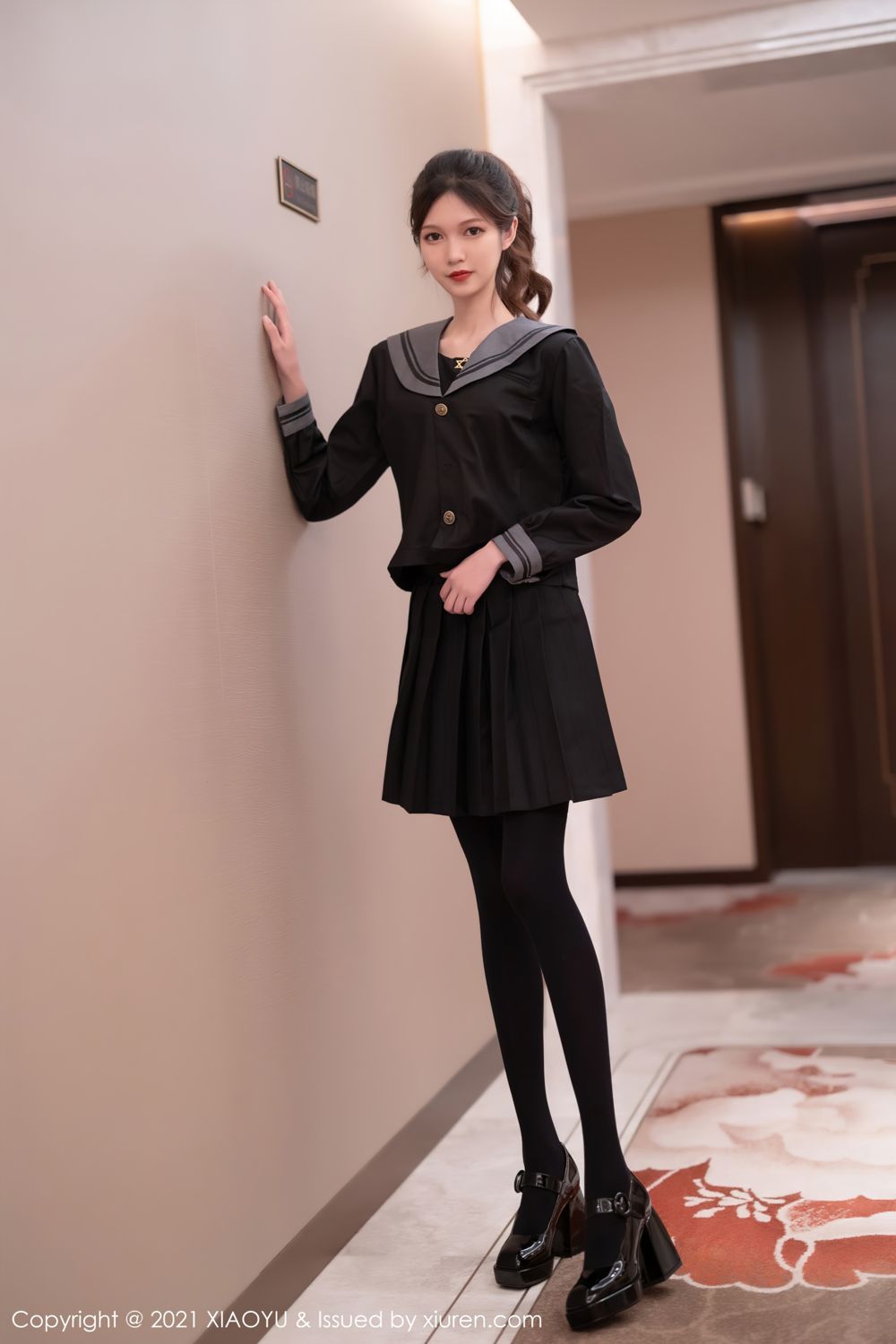 高挑模特程程程 典雅学院风制服