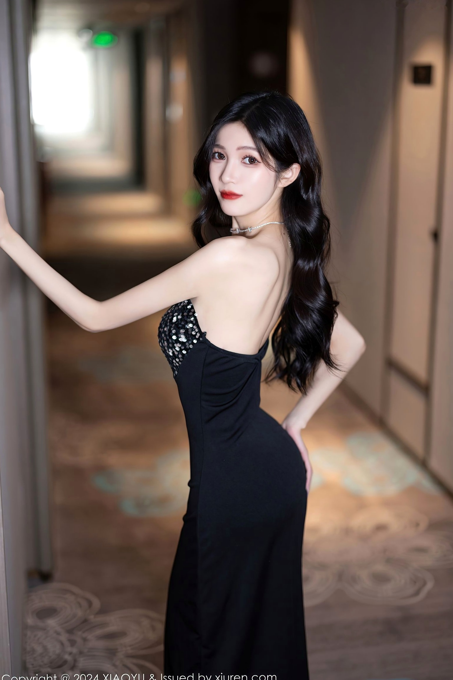 XiaoYu语画界-1212-程程程-魅魔角色扮演与优雅开叉长裙-双重迷人风格私房写真-2024.03.04