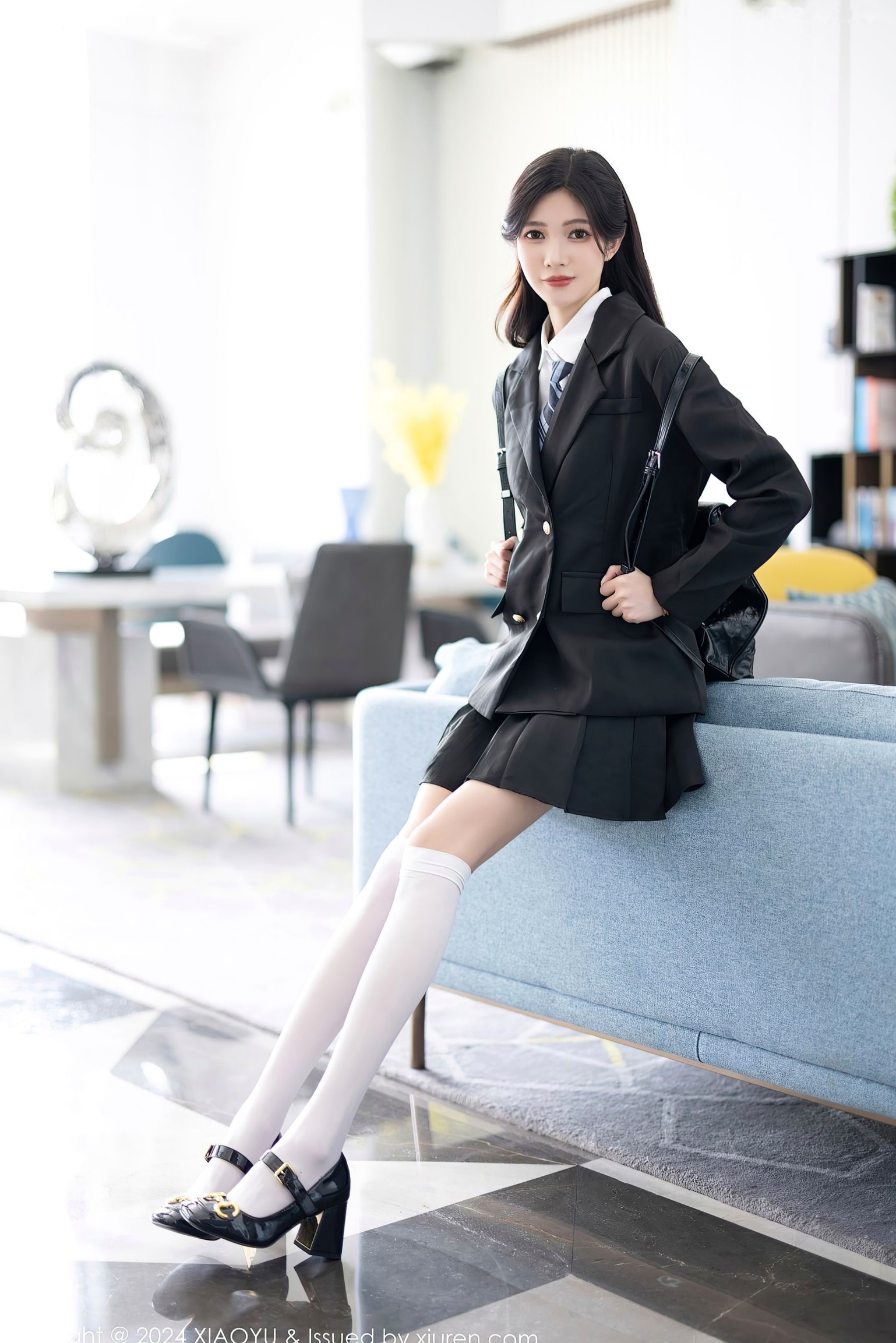 语画界-程程程:日系JK校服制服诱惑,白衬衫配黑短裙私房写真系列 - 1204期